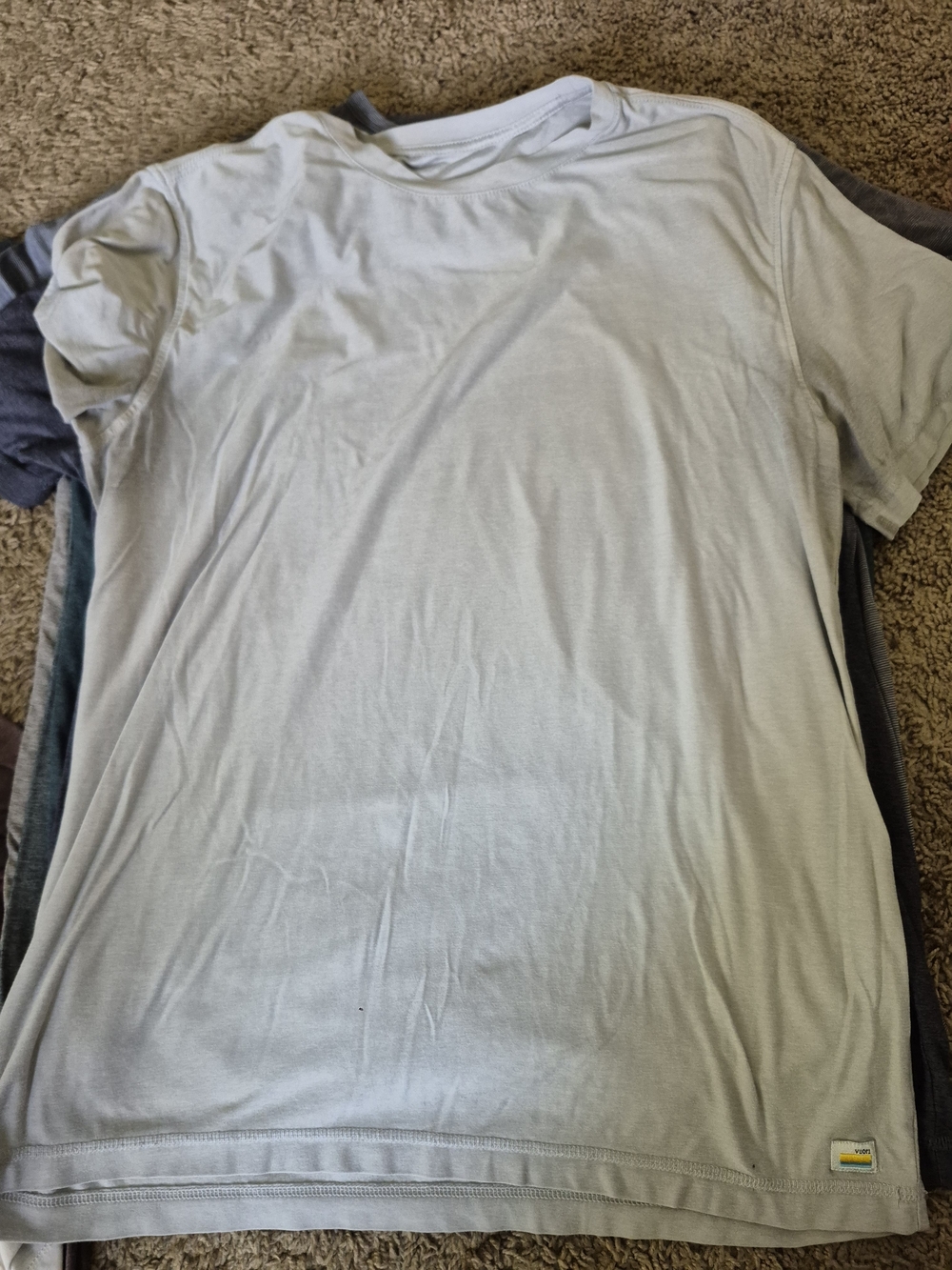 9 Vuori Men's Crew Neck T-Shirts, Multiple Colors. Like New And Very Soft! - Picture 6 of 9
